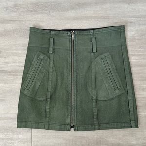 Carmar wax hunter green mini skirt with zipper size 28